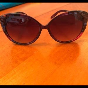 Jessica Simpson sunglasses